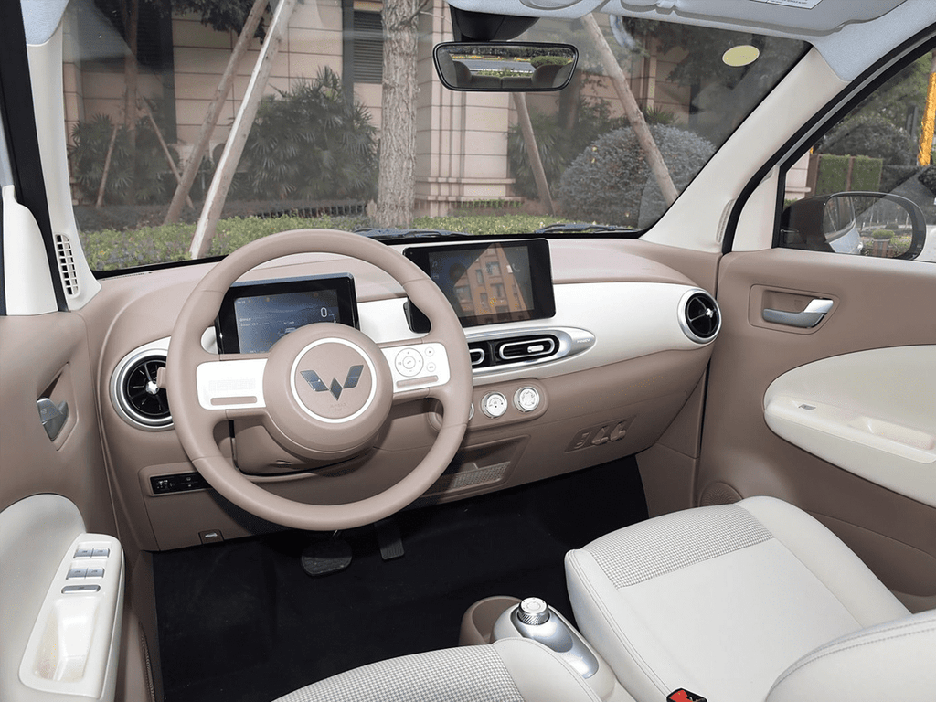 2025 Wuling Hongguang Mini EV 4 Doors